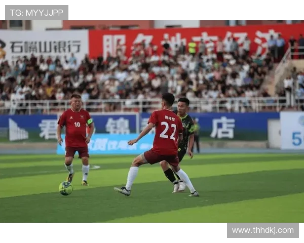 足球激情点燃全球绿茵盛宴见证拼搏荣耀与团队精神的力量 足球激情点燃全球绿茵盛宴见证拼搏荣耀与团队精神的力量