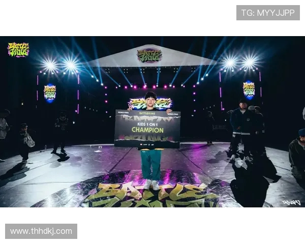 重庆街舞队创下耐力新纪录引发热议街舞文化再创新高