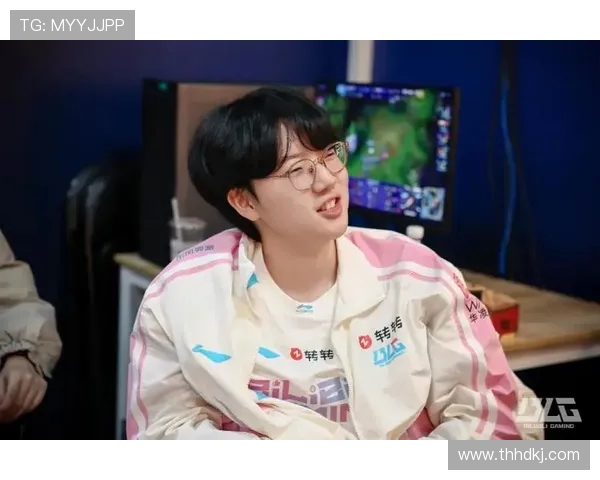 ViperADC:探索英雄联盟职业赛场中的顶尖ADC选手成长与竞技之路